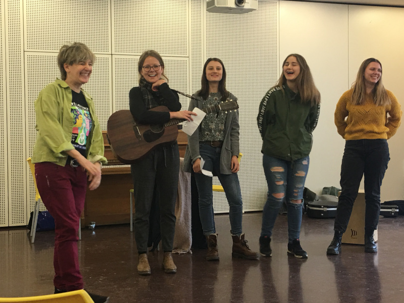 Songwriting Workshop mit SONiA Rutstein